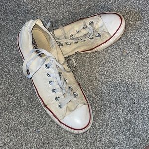 Size 9 white converse
